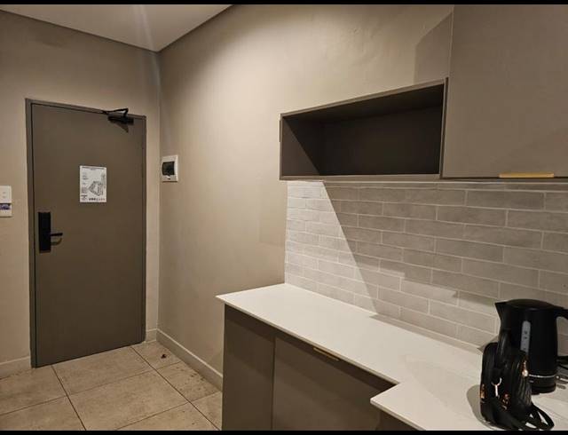 2 BEDROOM APARTMENT FOR SALE IN SANDOWN